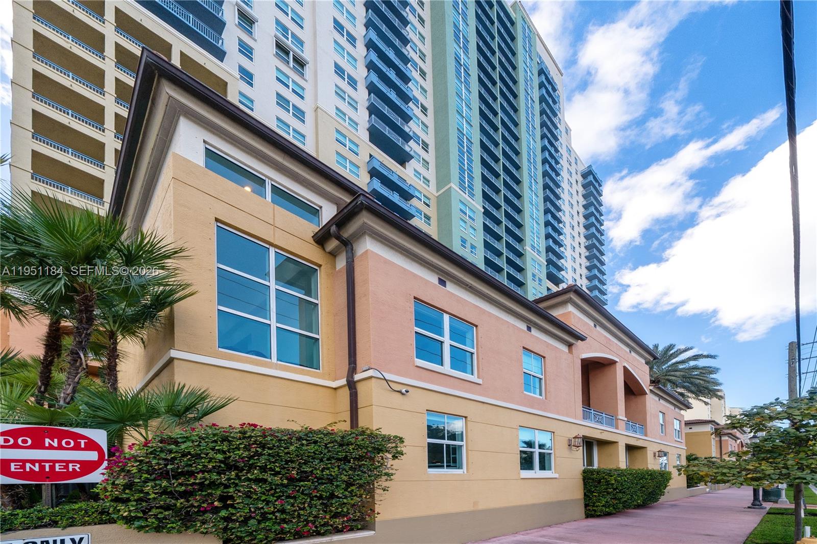 YACHT CLUB AT PORTOFINO C - Residential