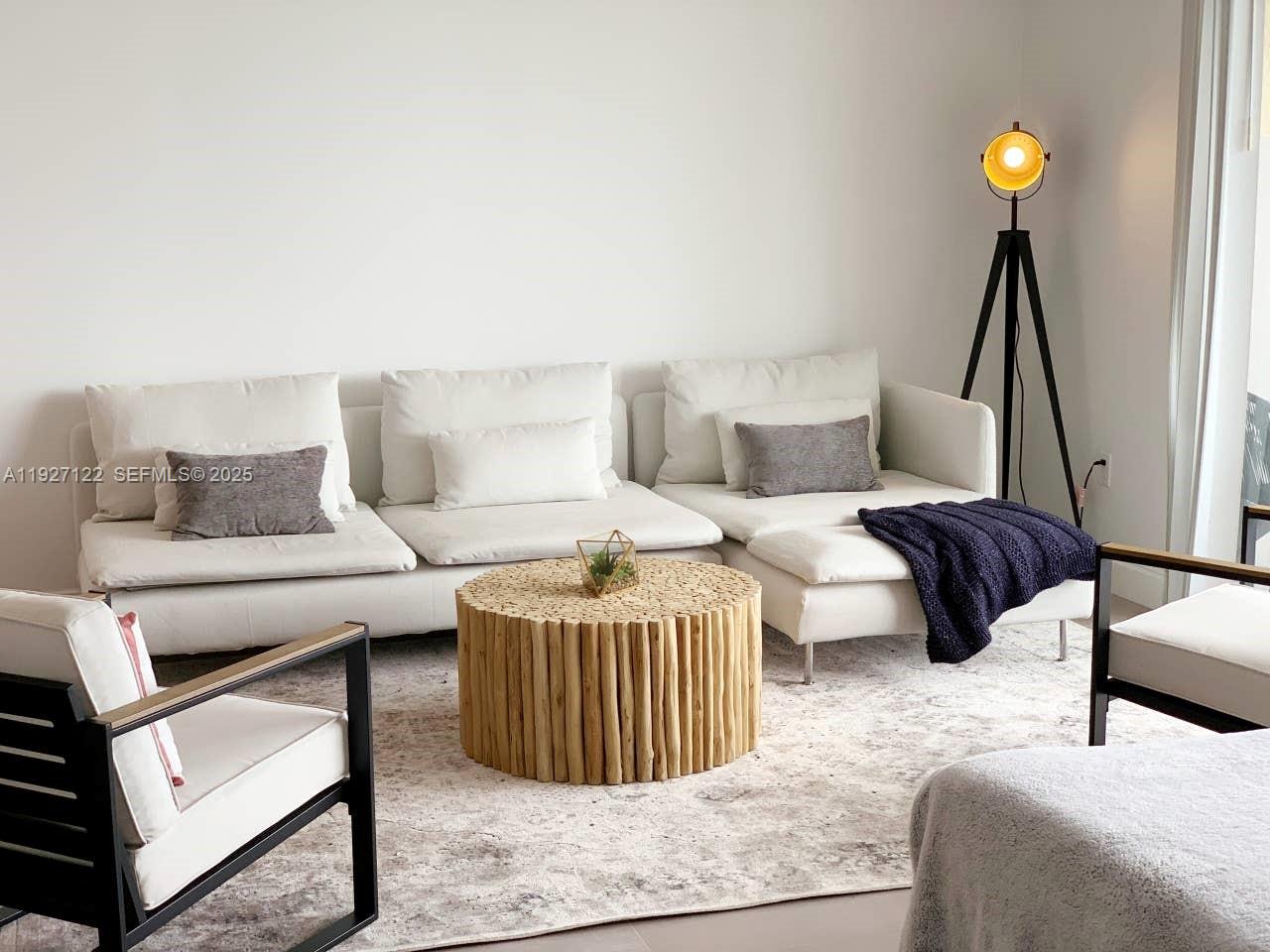 FAIRVIEW HOUSE CONDO - Residential