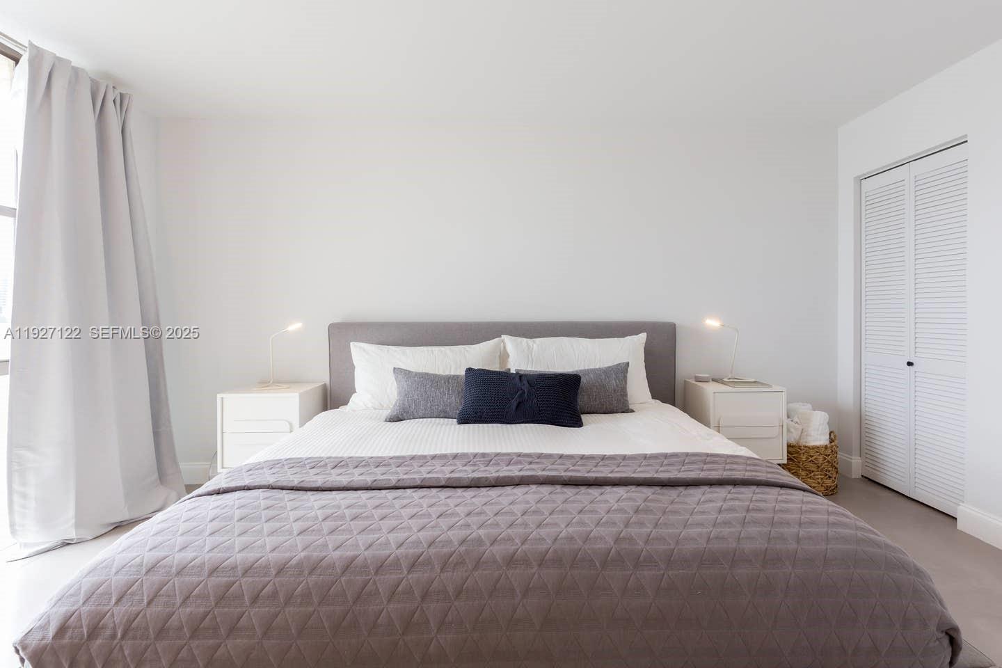 FAIRVIEW HOUSE CONDO - Residential