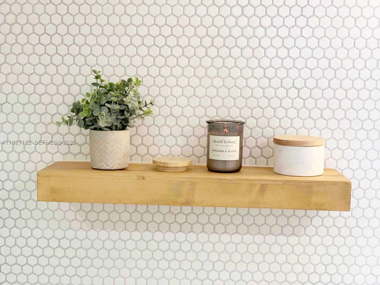 FAIRVIEW HOUSE CONDO - Residential