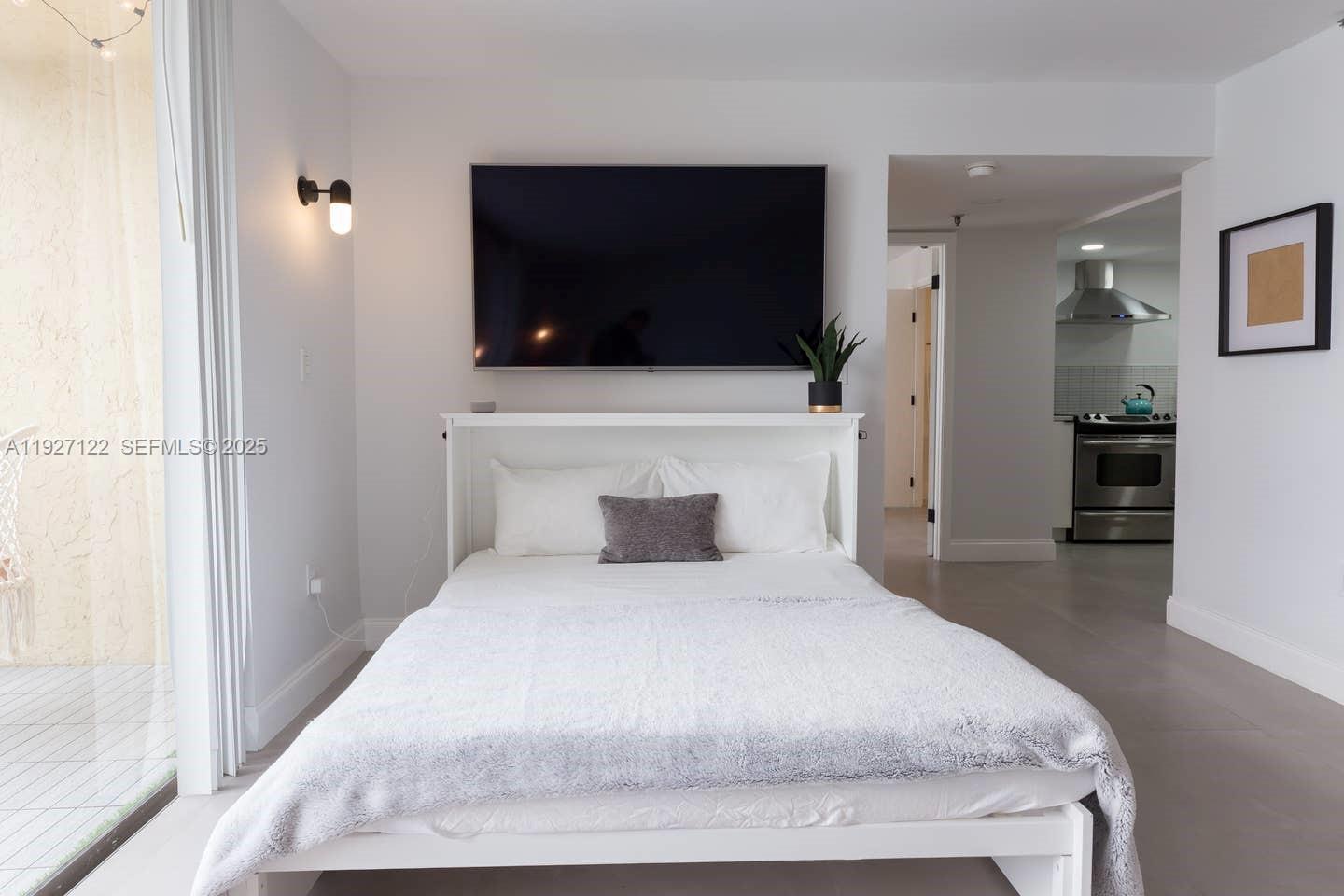 FAIRVIEW HOUSE CONDO - Residential