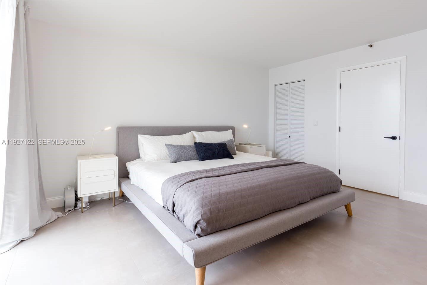 FAIRVIEW HOUSE CONDO - Residential