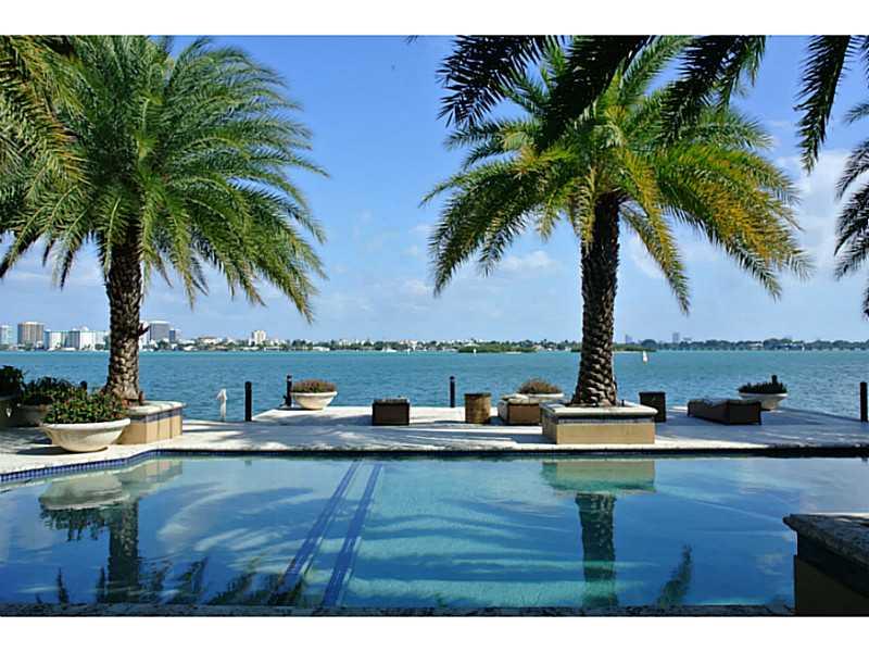 27-28 52 42 KEYSTONE ISLA - Residential