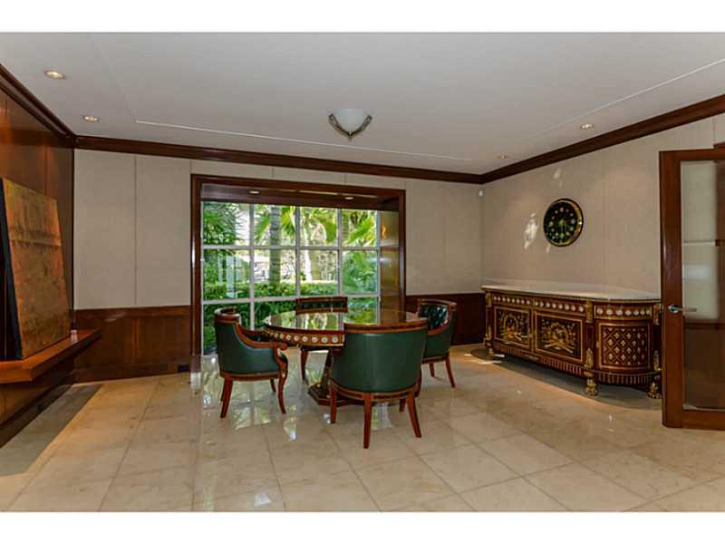 27-28 52 42 KEYSTONE ISLA - Residential