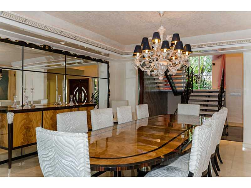 27-28 52 42 KEYSTONE ISLA - Residential