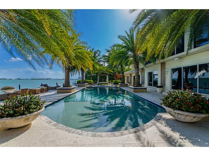 27-28 52 42 KEYSTONE ISLA - Residential