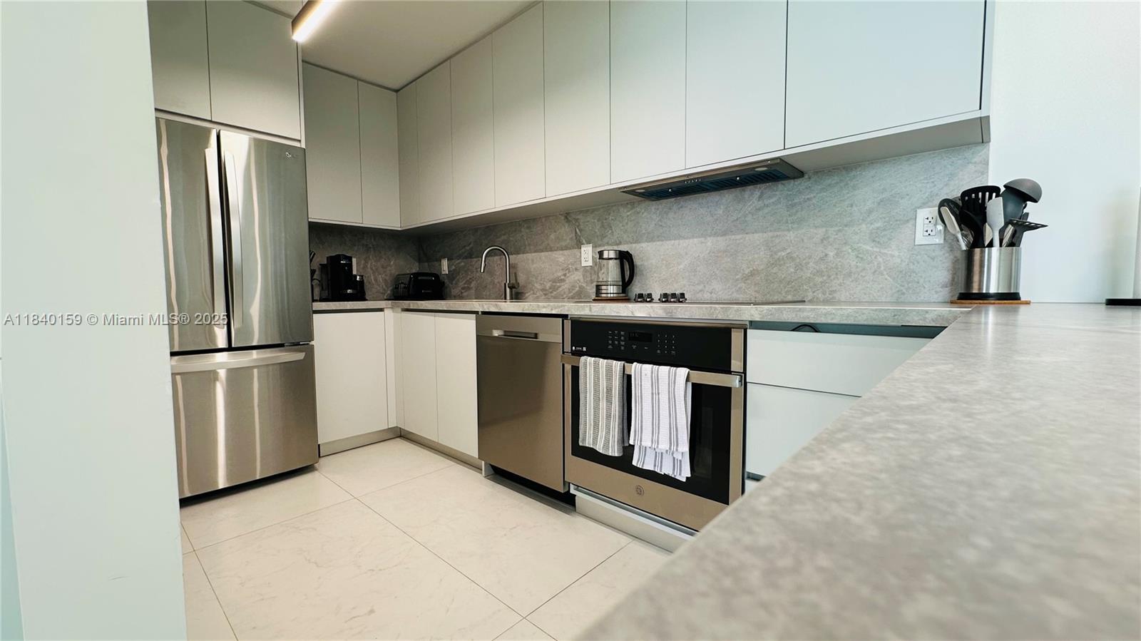 ST LOUIS CONDO - Residential Lease