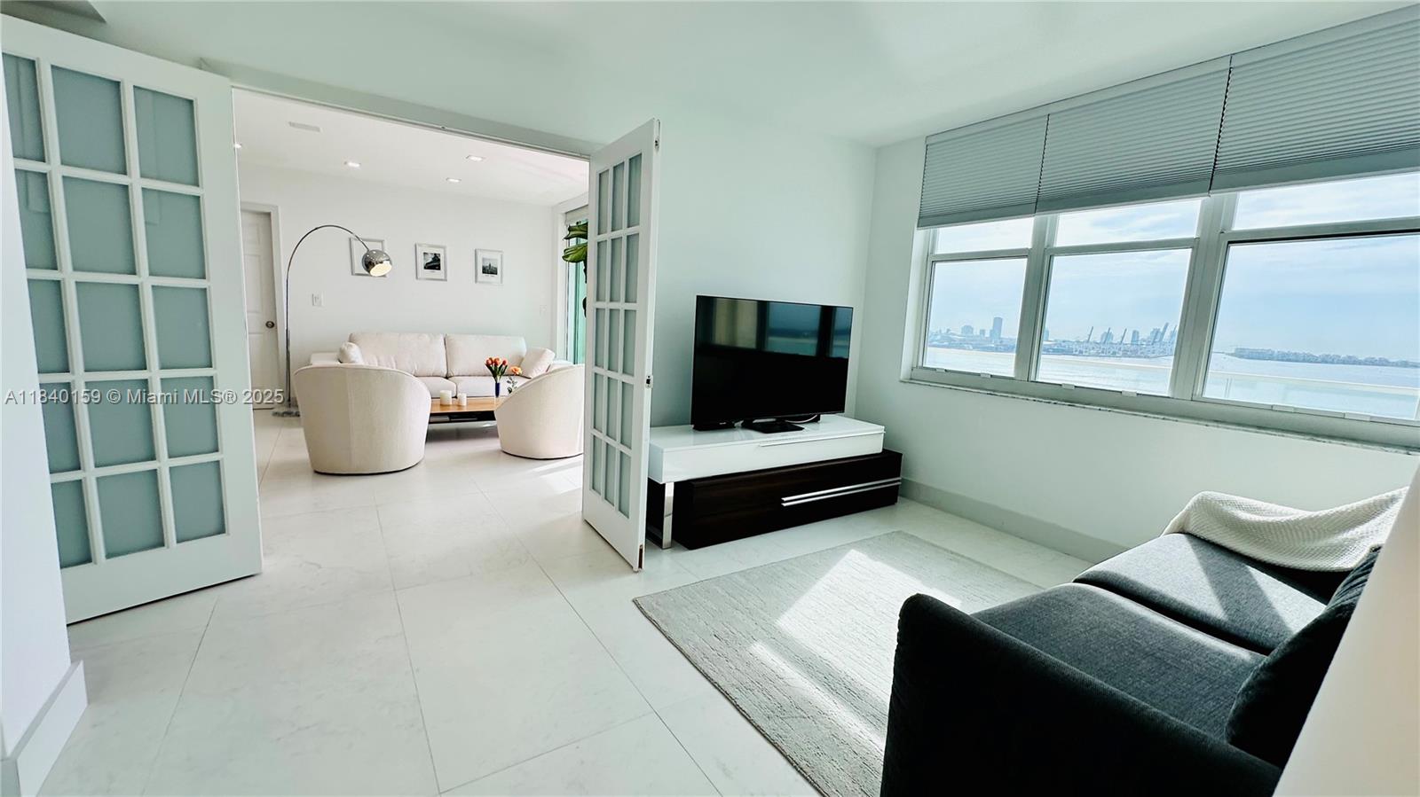 ST LOUIS CONDO - Residential Lease