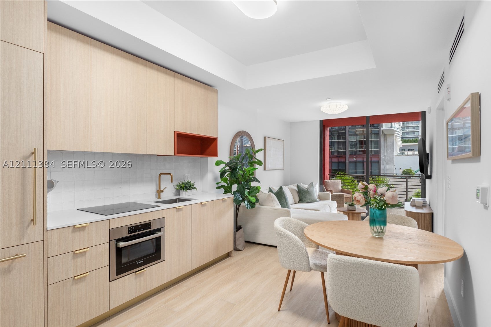 90 NE 32nd St 504