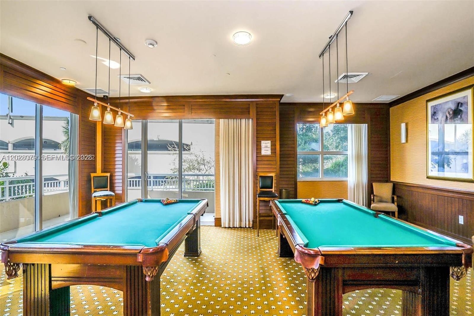 TURNBERRY ON THE GREEN CO - Residential