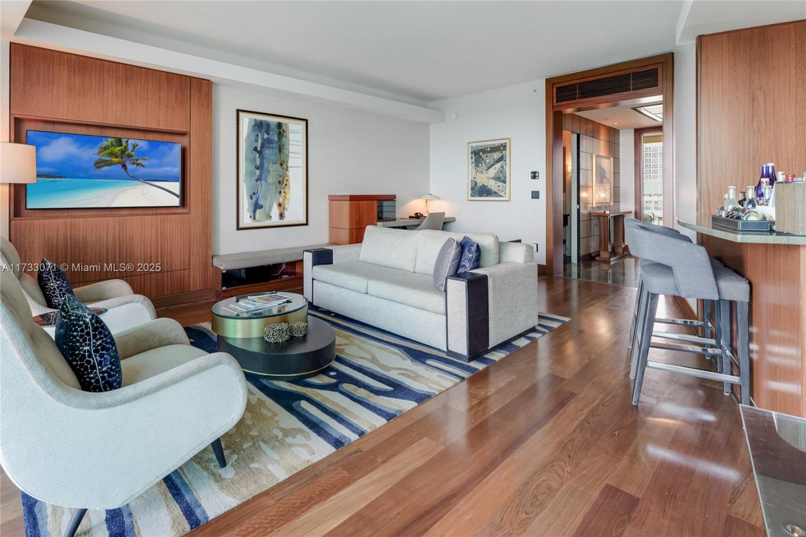 10295 Collins Ave 1413