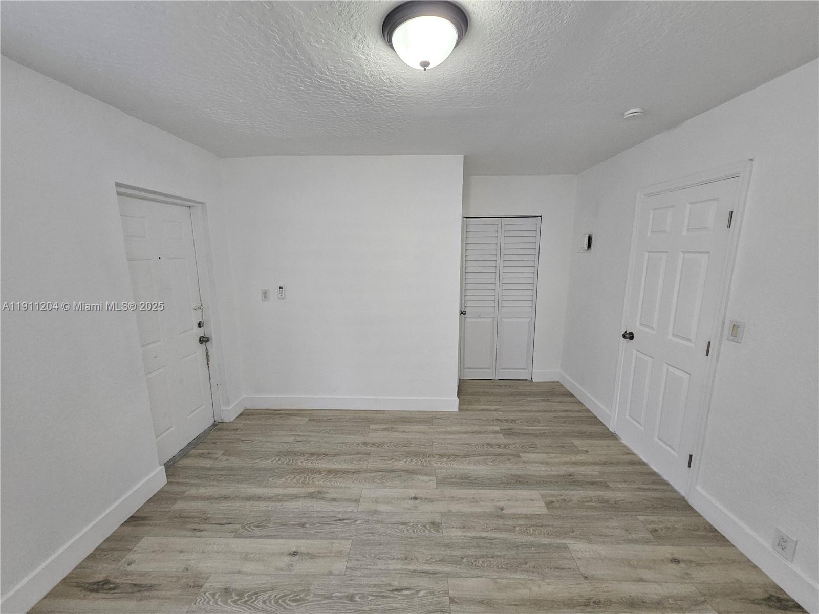 TOWN OF MODELO (DANIA) B- - Residential Lease