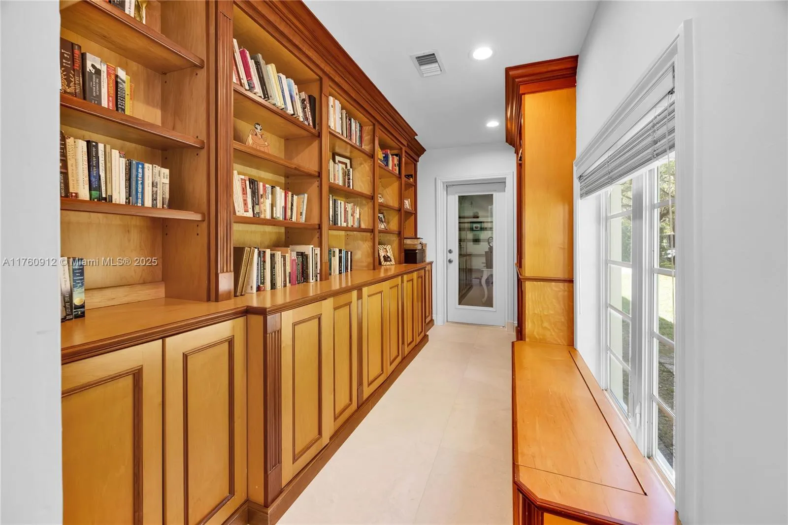 Coral Gables, Florida 33146, United States, 4 Bedrooms Bedrooms, ,4 BathroomsBathrooms,Residential,Active,86907