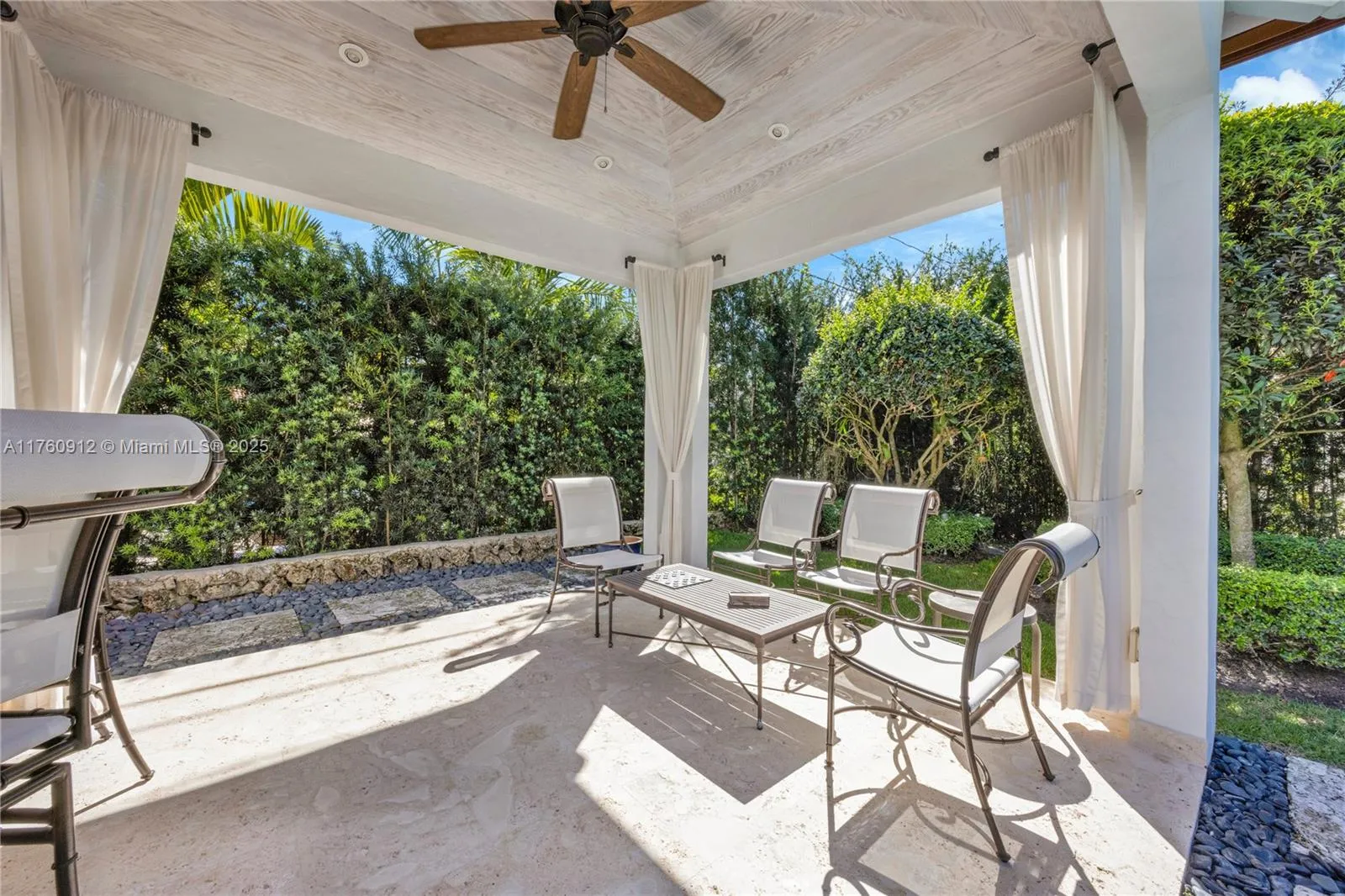 Coral Gables, Florida 33146, United States, 4 Bedrooms Bedrooms, ,4 BathroomsBathrooms,Residential,Active,86907