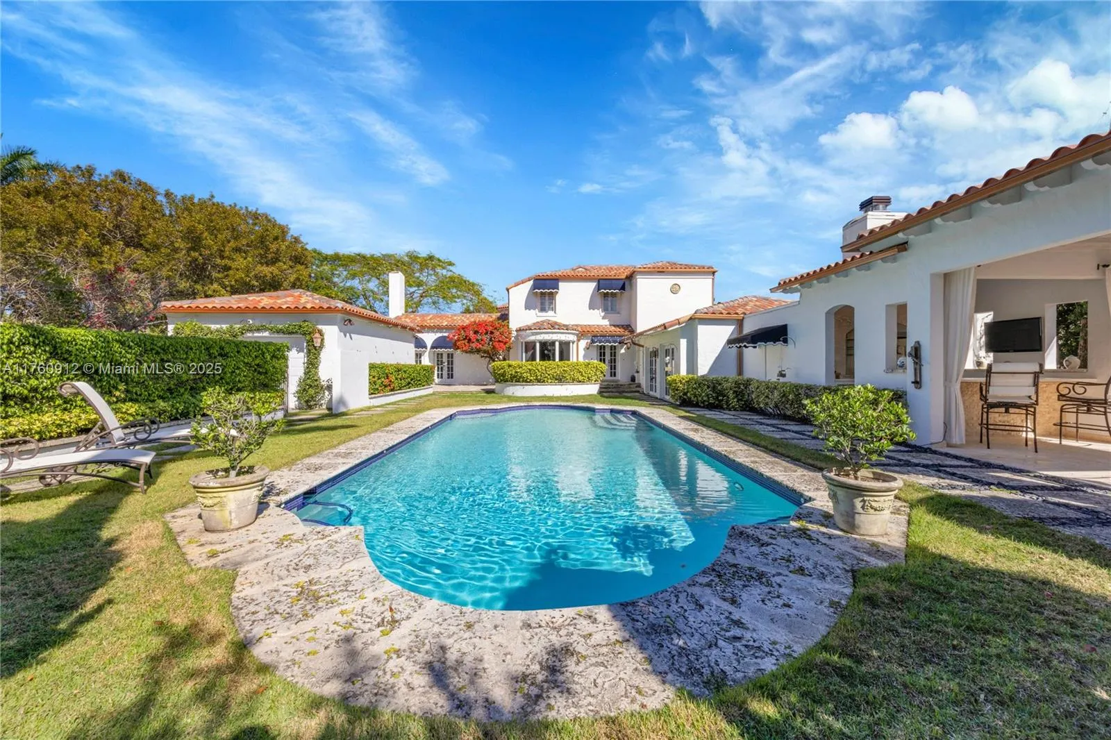 Coral Gables, Florida 33146, United States, 4 Bedrooms Bedrooms, ,4 BathroomsBathrooms,Residential,Active,86907