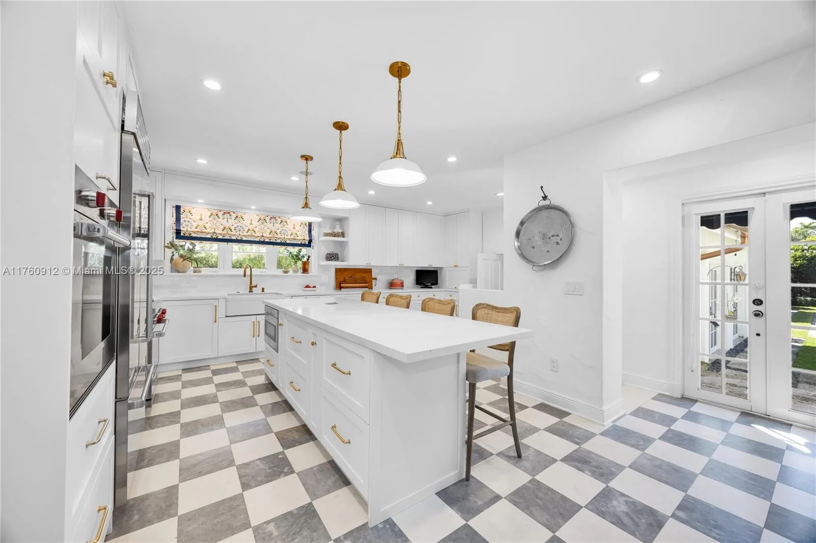 Coral Gables, Florida 33146, United States, 4 Bedrooms Bedrooms, ,4 BathroomsBathrooms,Residential,Active,86907