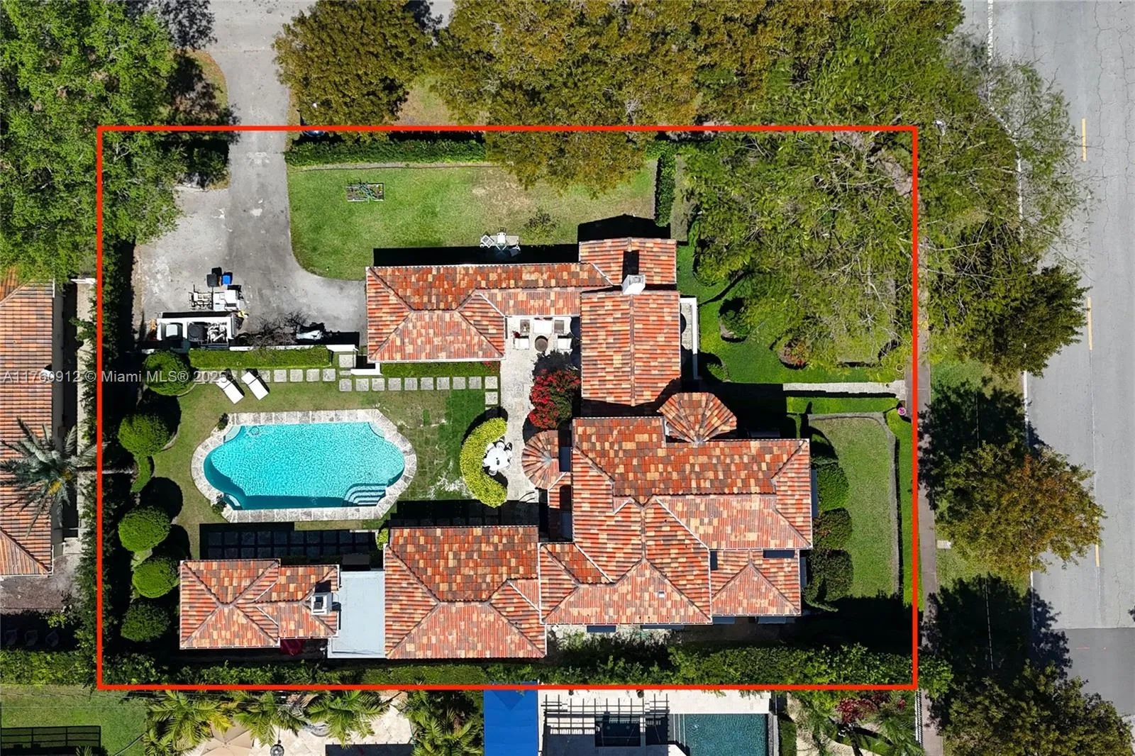 Coral Gables, Florida 33146, United States, 4 Bedrooms Bedrooms, ,4 BathroomsBathrooms,Residential,Active,86907