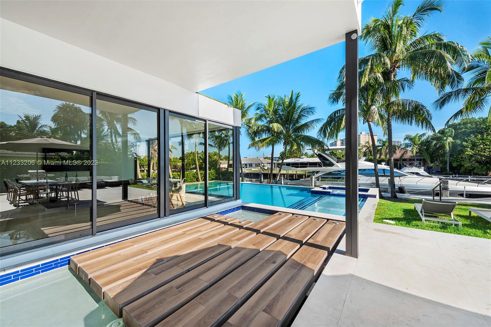 418 Sunset Dr, Hallandale Beach, FL, 33009/$65,000 3 418 Sunset Dr