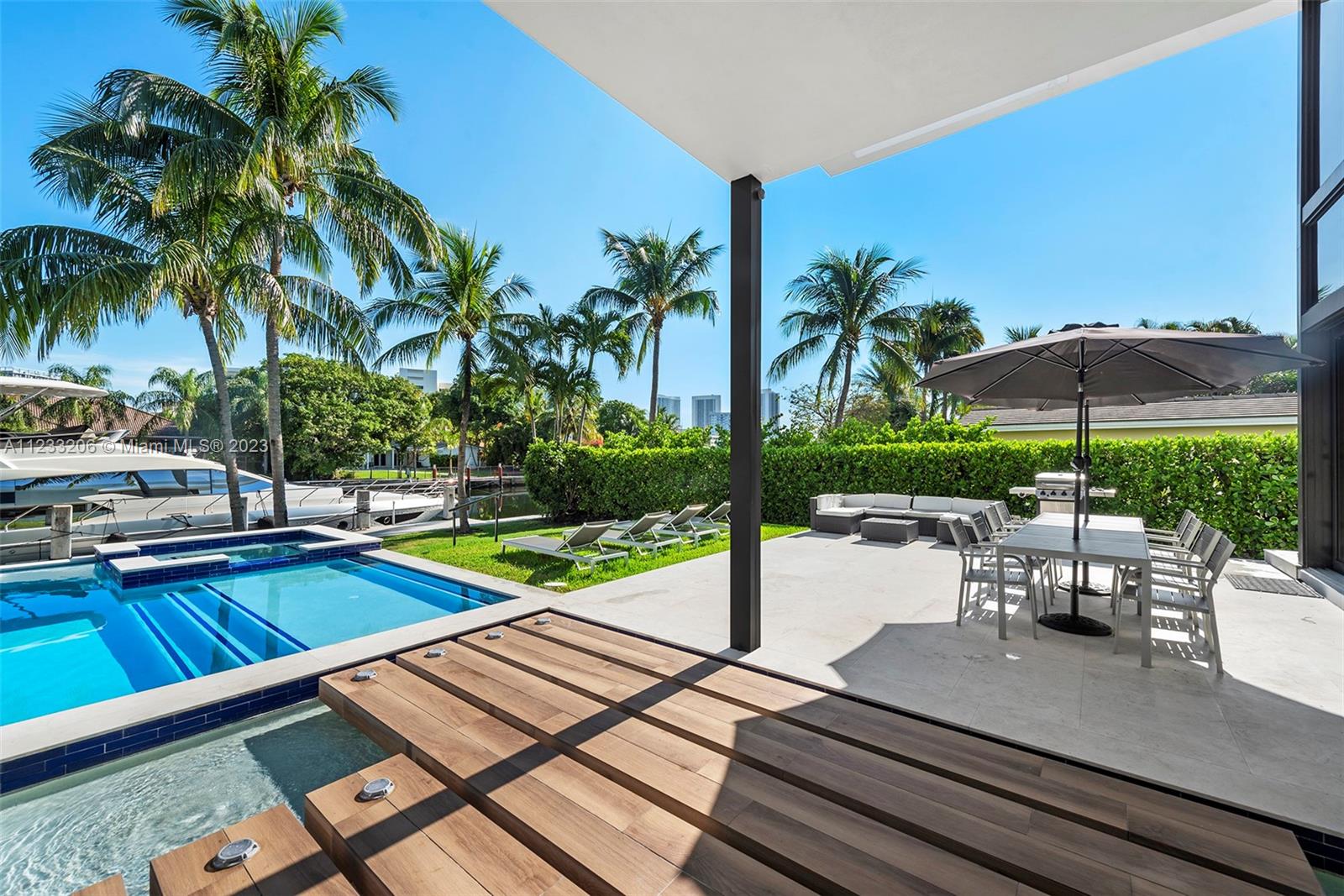 418 Sunset Dr, Hallandale Beach, FL, 33009/$65,000 4 418 Sunset Dr