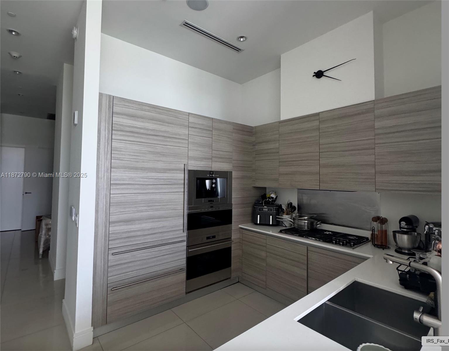 ECHO CONDO - Residential Lease