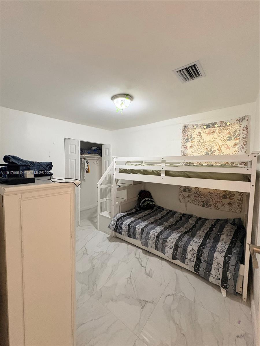 MUSA ISLE - Residential Lease