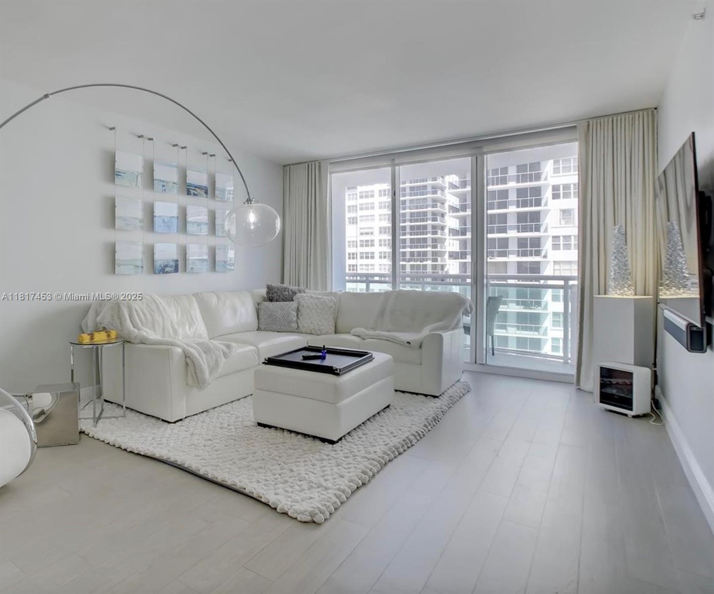 Property for Sale at 3001 S Ocean Dr 1007, Hollywood, Broward County, Florida - Bedrooms: 1 
Bathrooms: 1  - $479,000