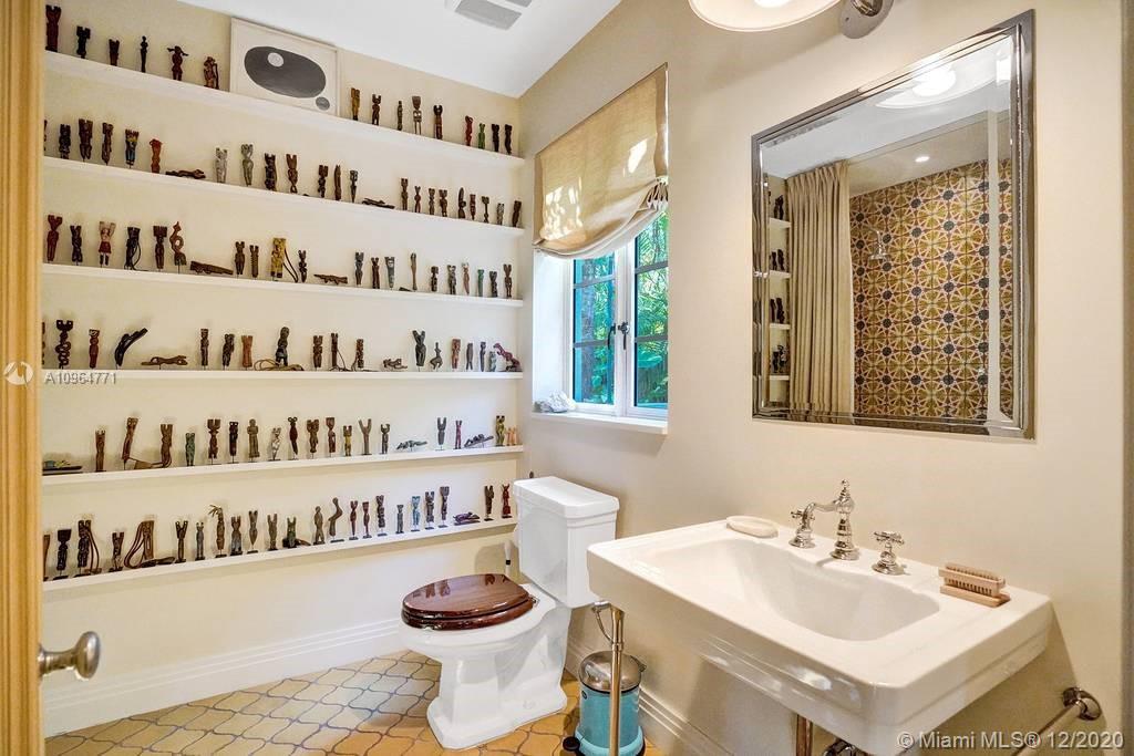 SUNSET ISLANDS-ISLAND NO - Residential