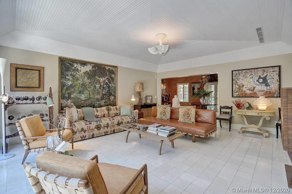 SUNSET ISLANDS-ISLAND NO - Residential