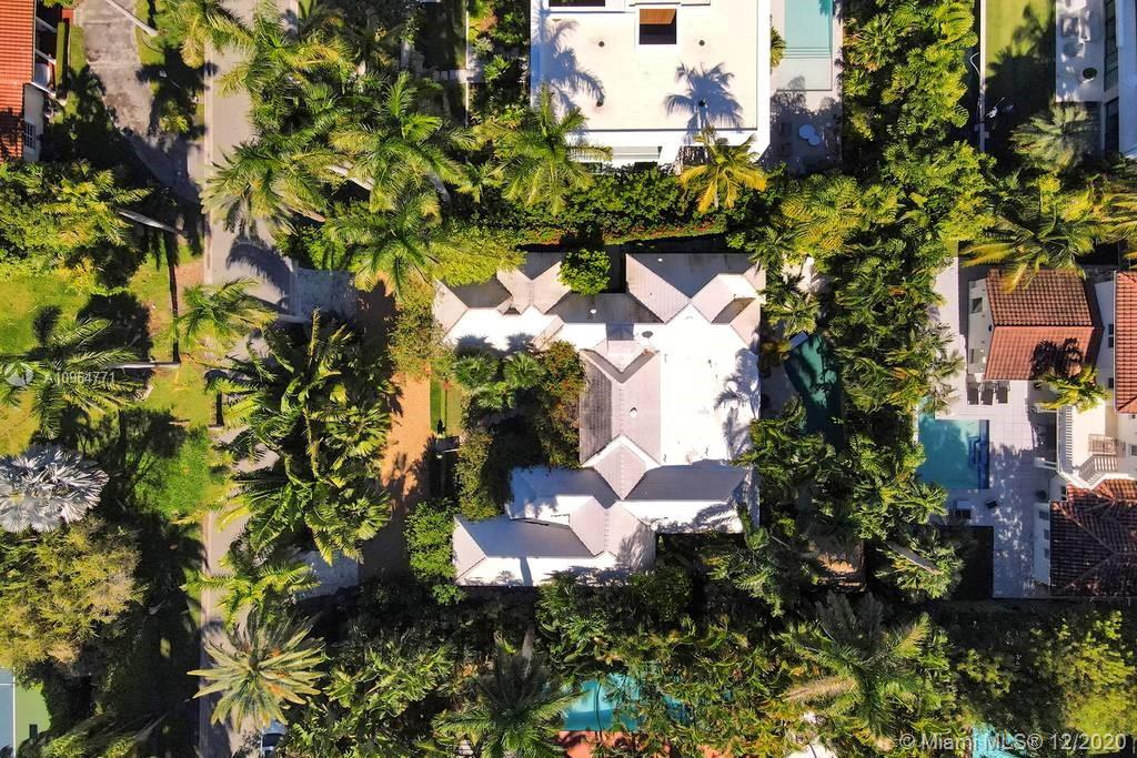 SUNSET ISLANDS-ISLAND NO - Residential