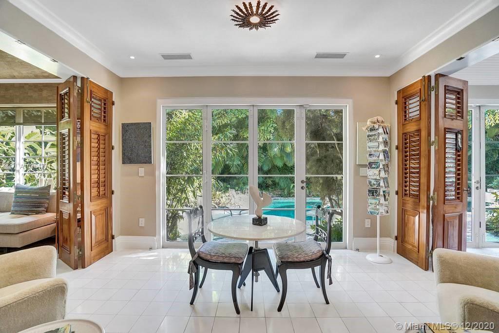 SUNSET ISLANDS-ISLAND NO - Residential