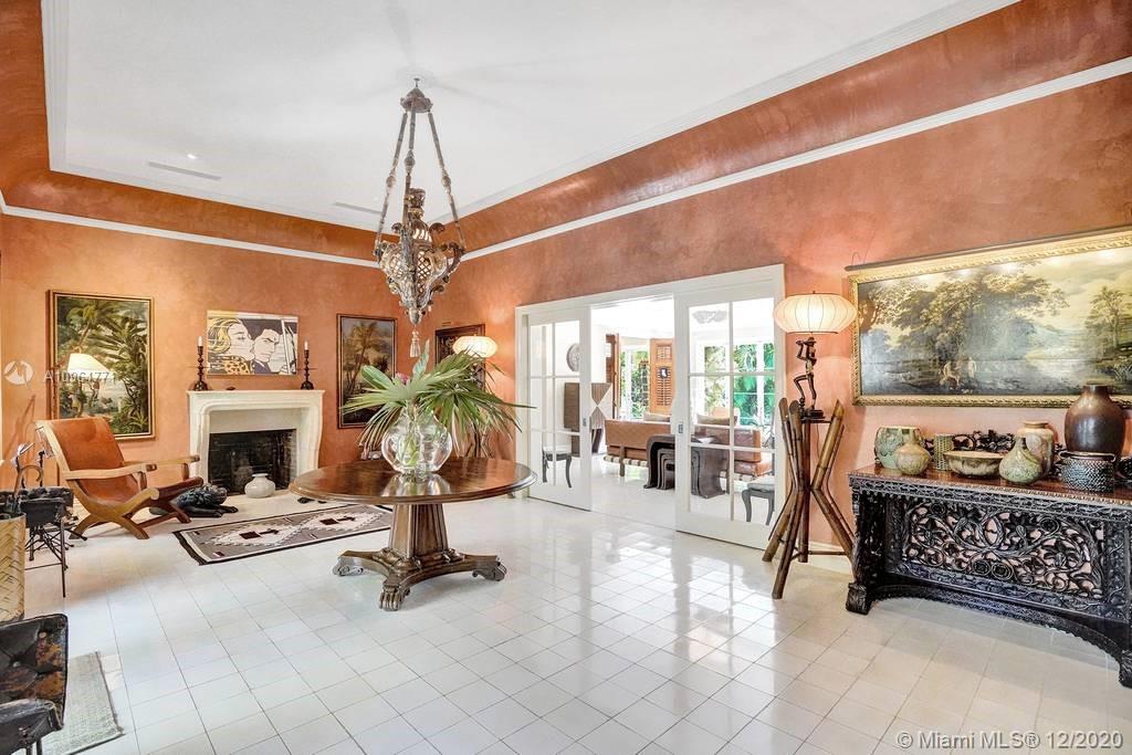 SUNSET ISLANDS-ISLAND NO - Residential