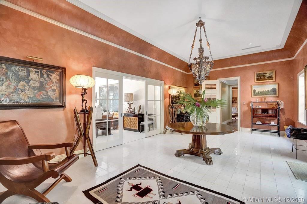 SUNSET ISLANDS-ISLAND NO - Residential