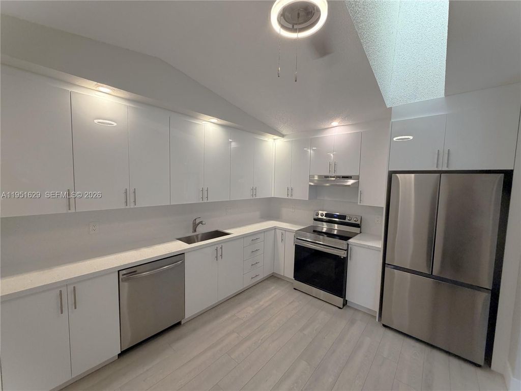 Photo of 1439 Captains Walk #20-D, Fort Pierce, FL 34950 (MLS # A11951629)