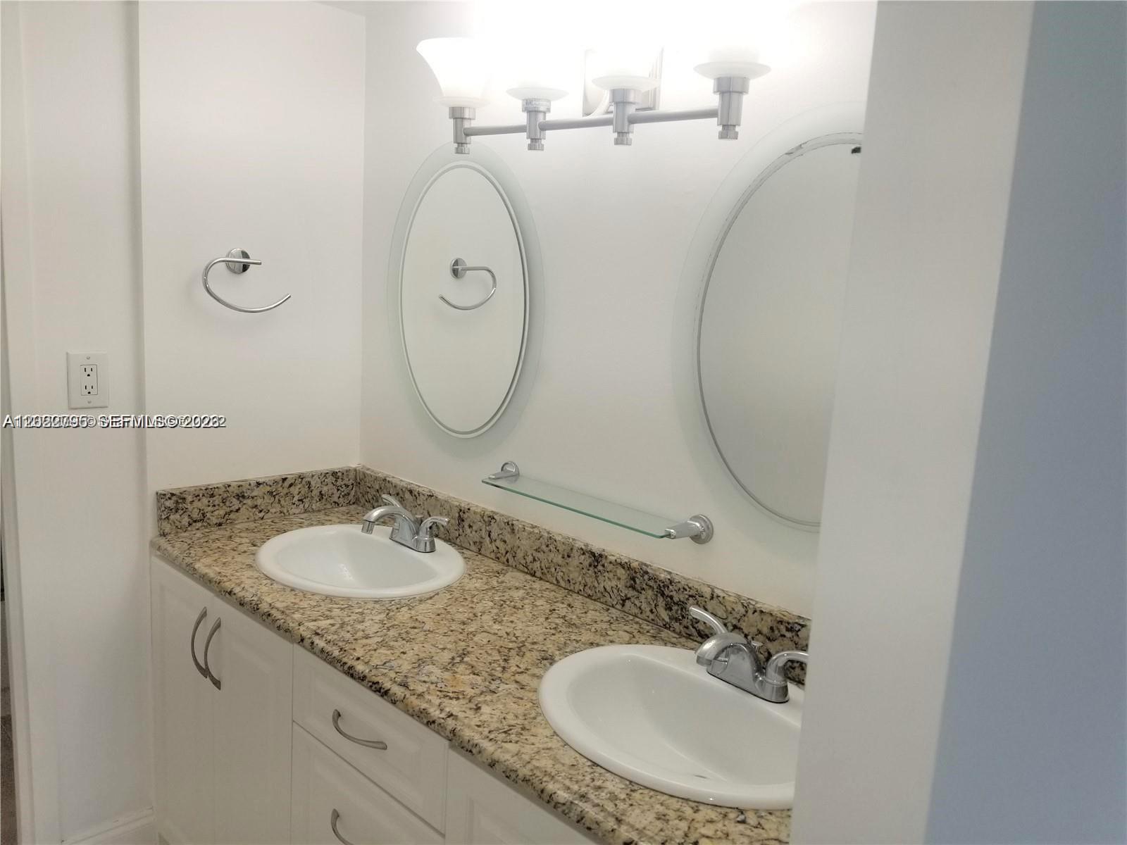 ARLEN HOUSE EAST - Residential