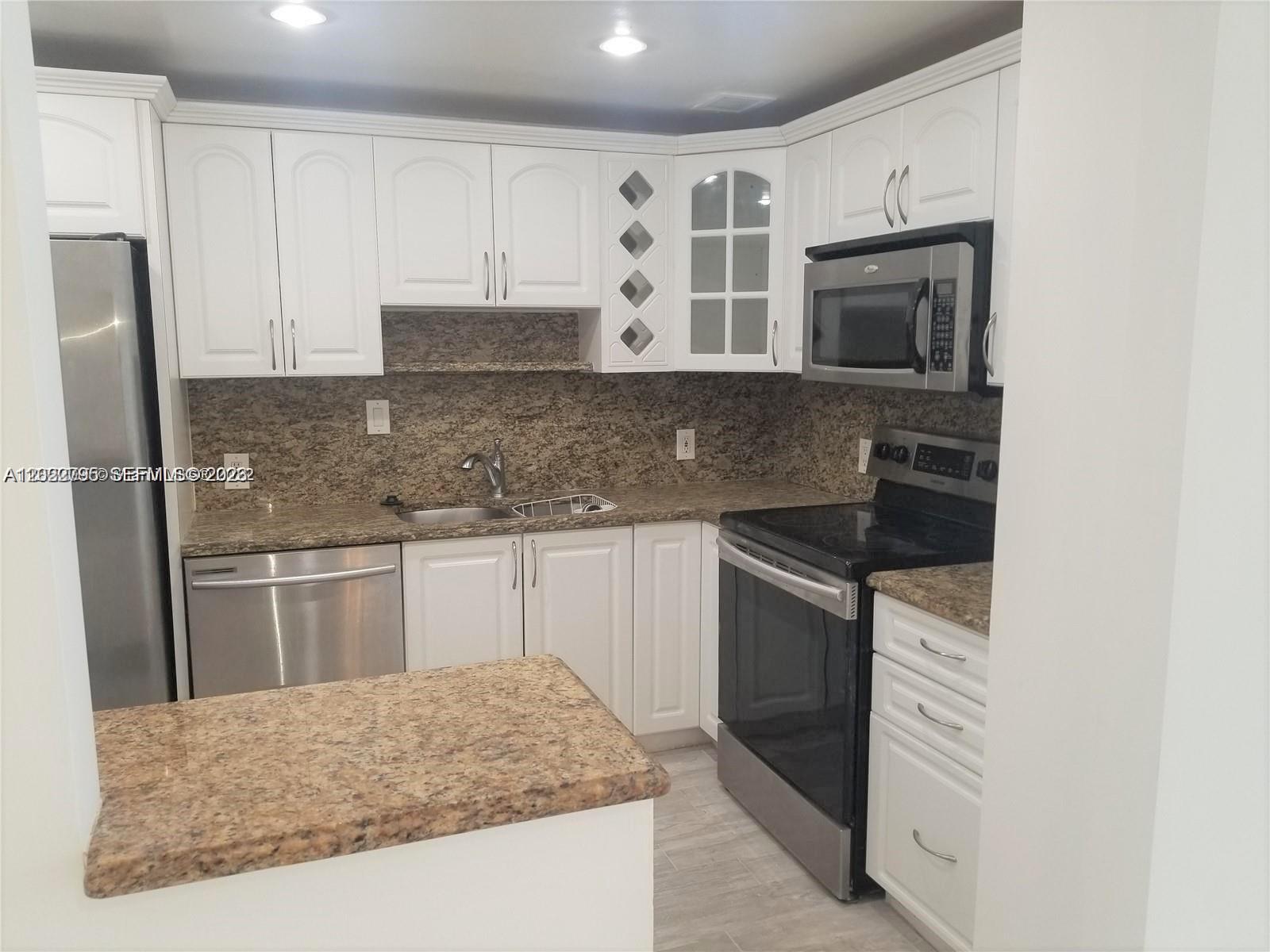 ARLEN HOUSE EAST - Residential