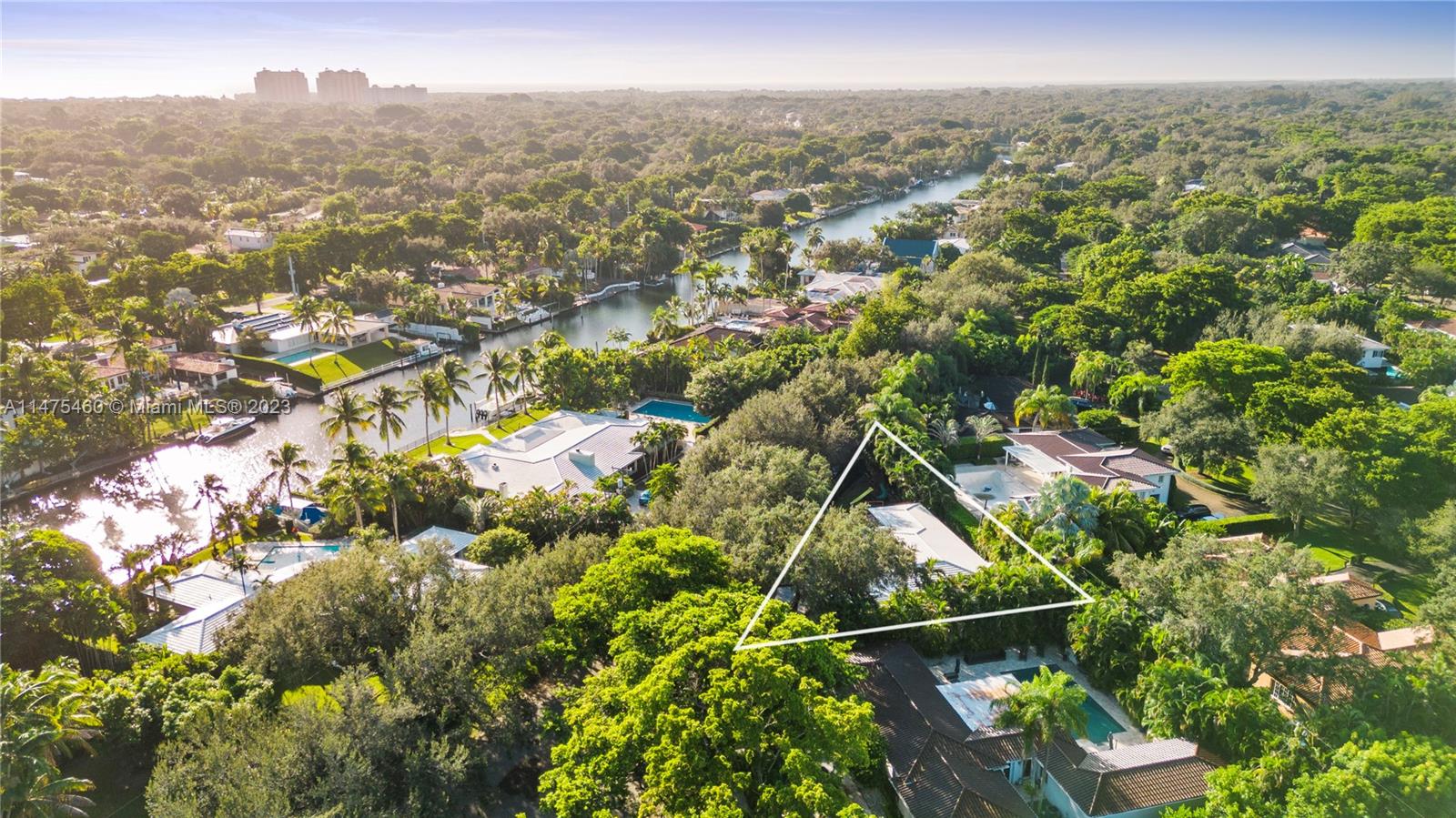 CORAL GABLES RIVIERA SEC - Residential
