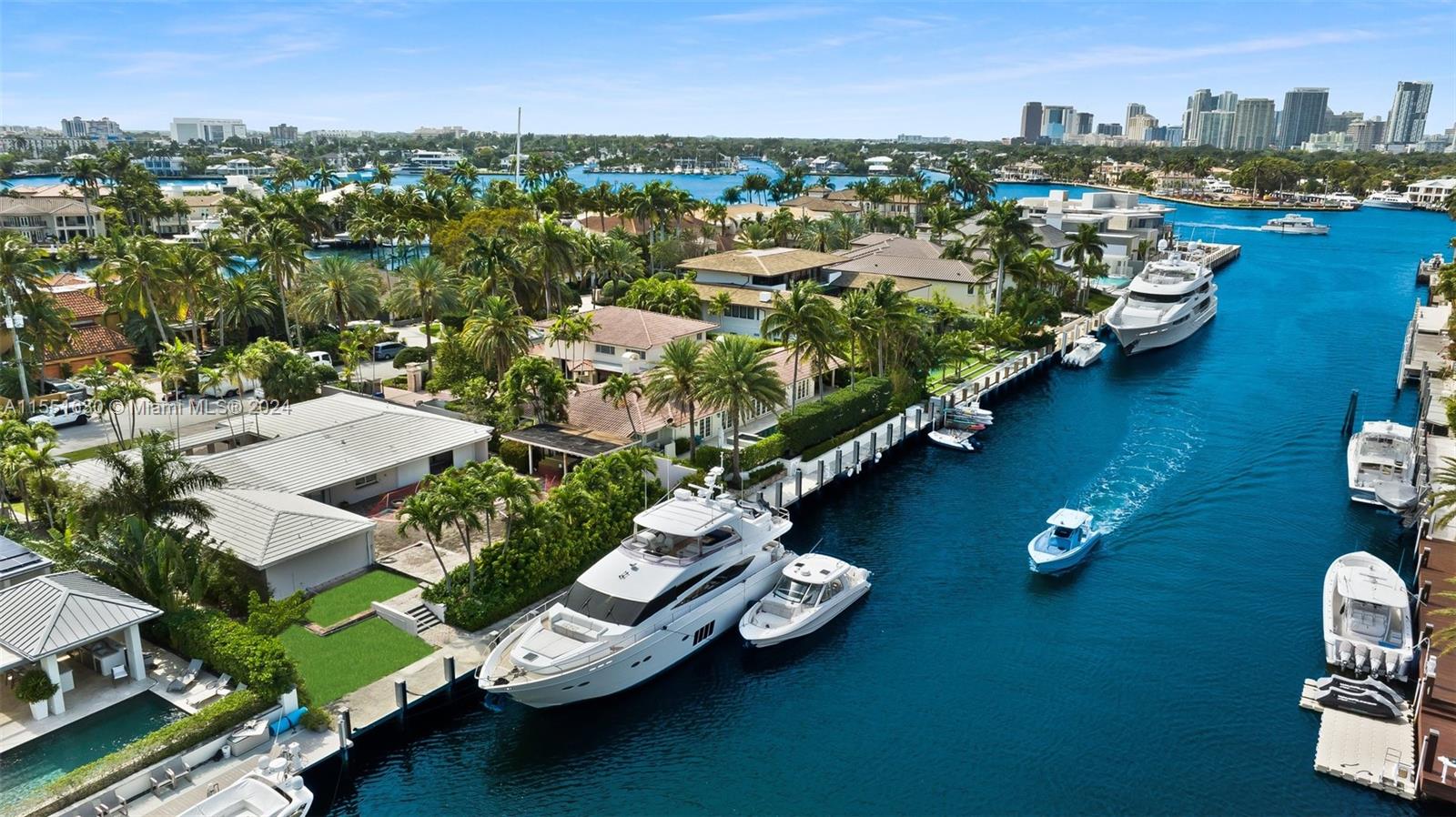 DEL LAGO ISLE - Land