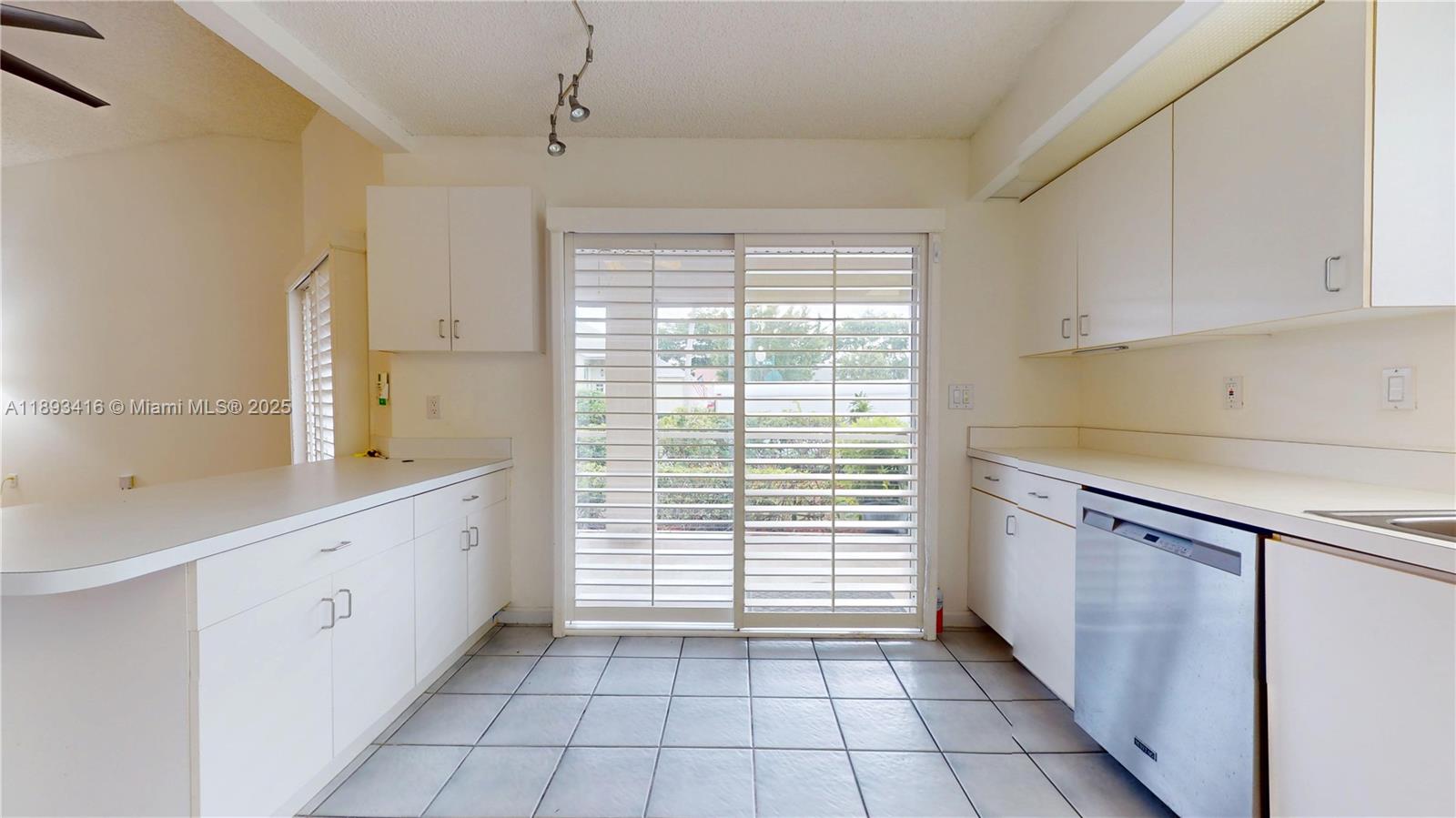 KEYS-GATE NO 2 - Residential