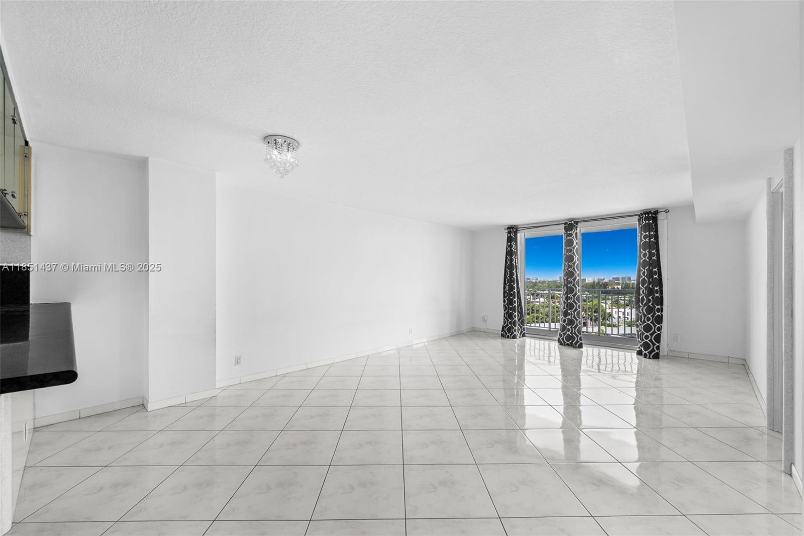 427 Golden Isles Dr 12D