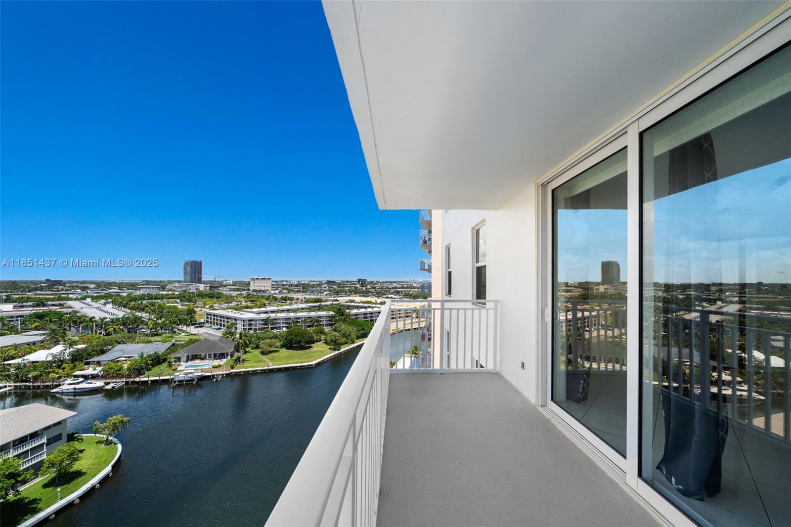 427 Golden Isles Dr 12D