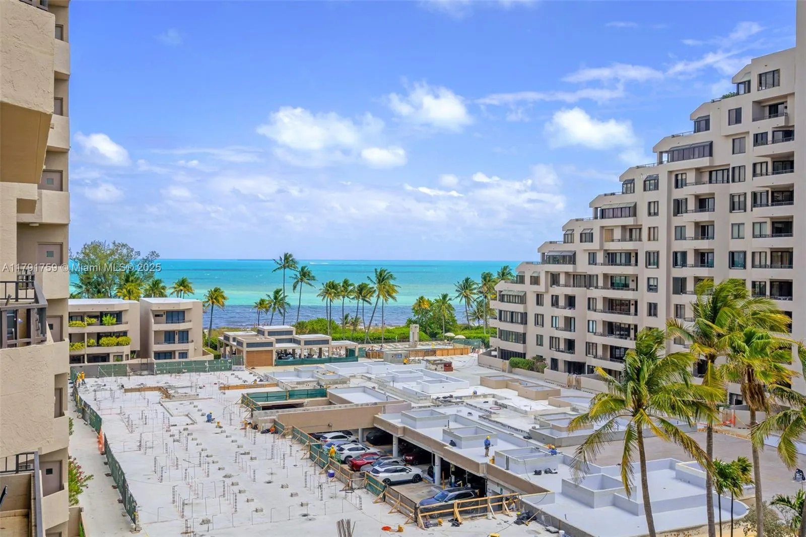 Key Biscayne, Florida 33149, United States, 4 Bedrooms Bedrooms, ,4 BathroomsBathrooms,Residential,Pending,118374