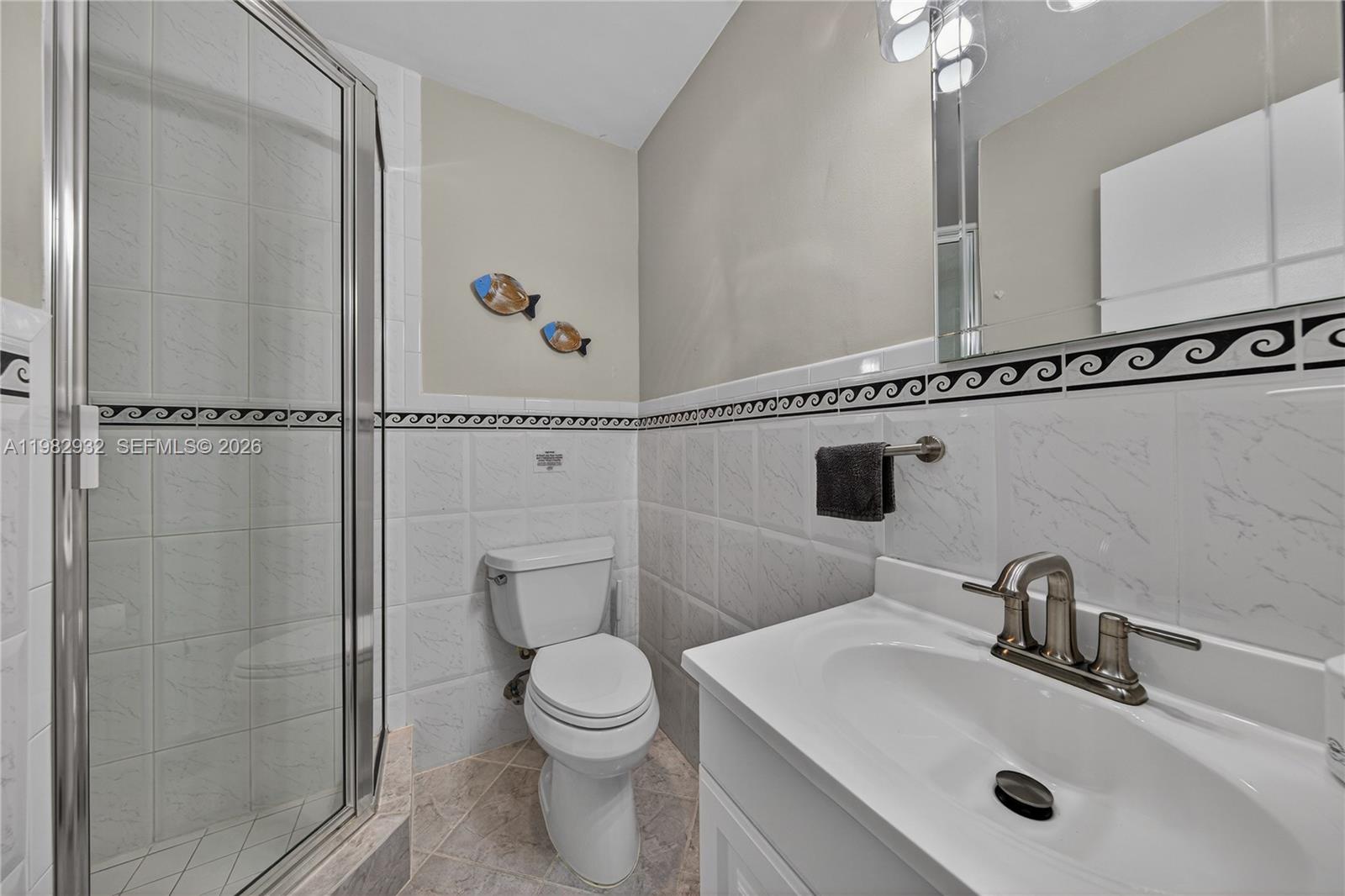 IMPERIAL POINT 1 SEC - Residential Lease