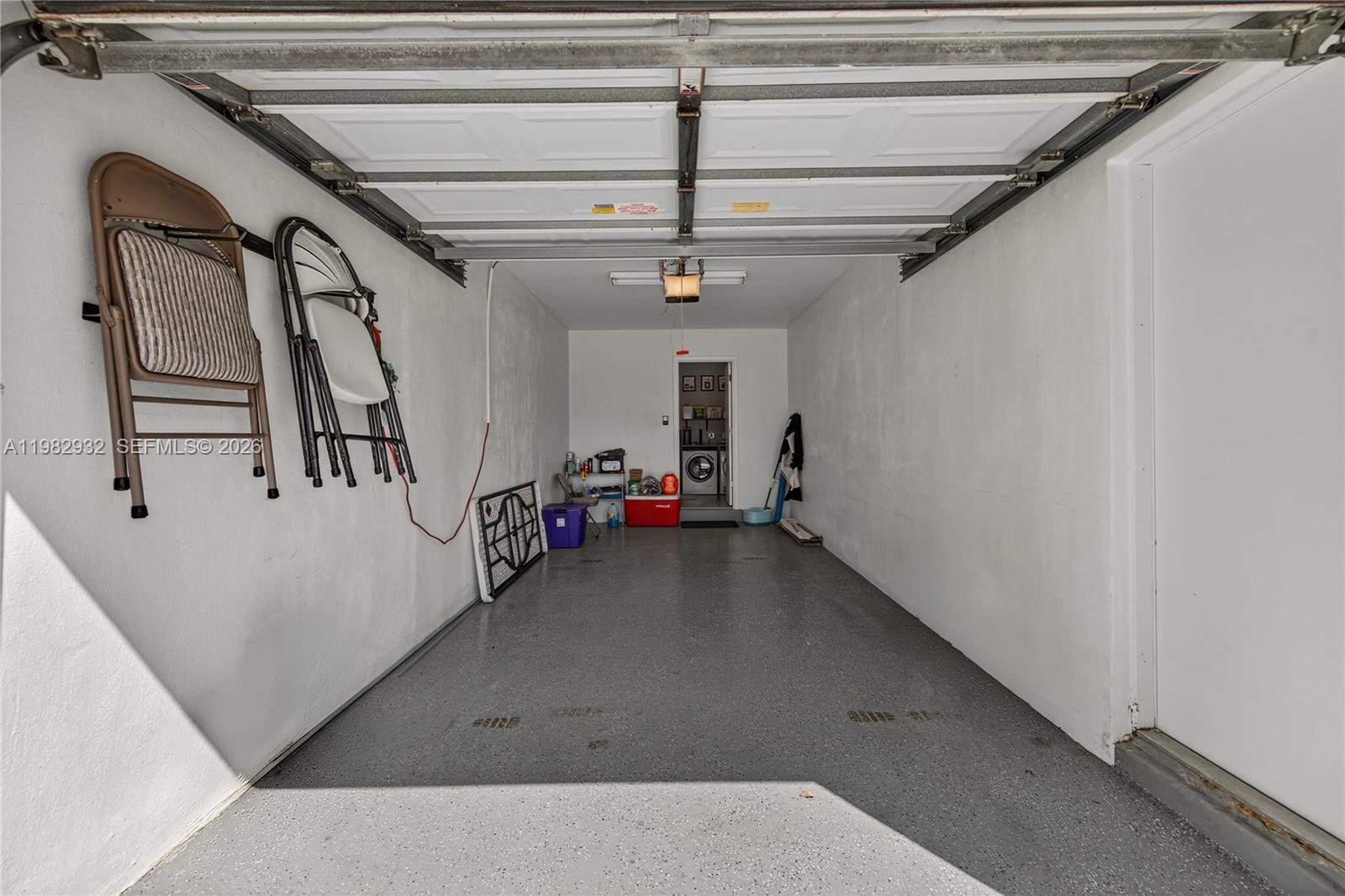 IMPERIAL POINT 1 SEC - Residential Lease