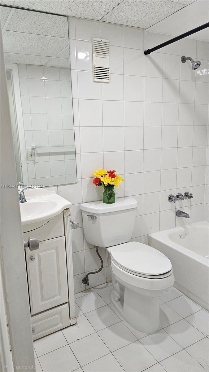 THE PRADO CONDO - Residential Lease