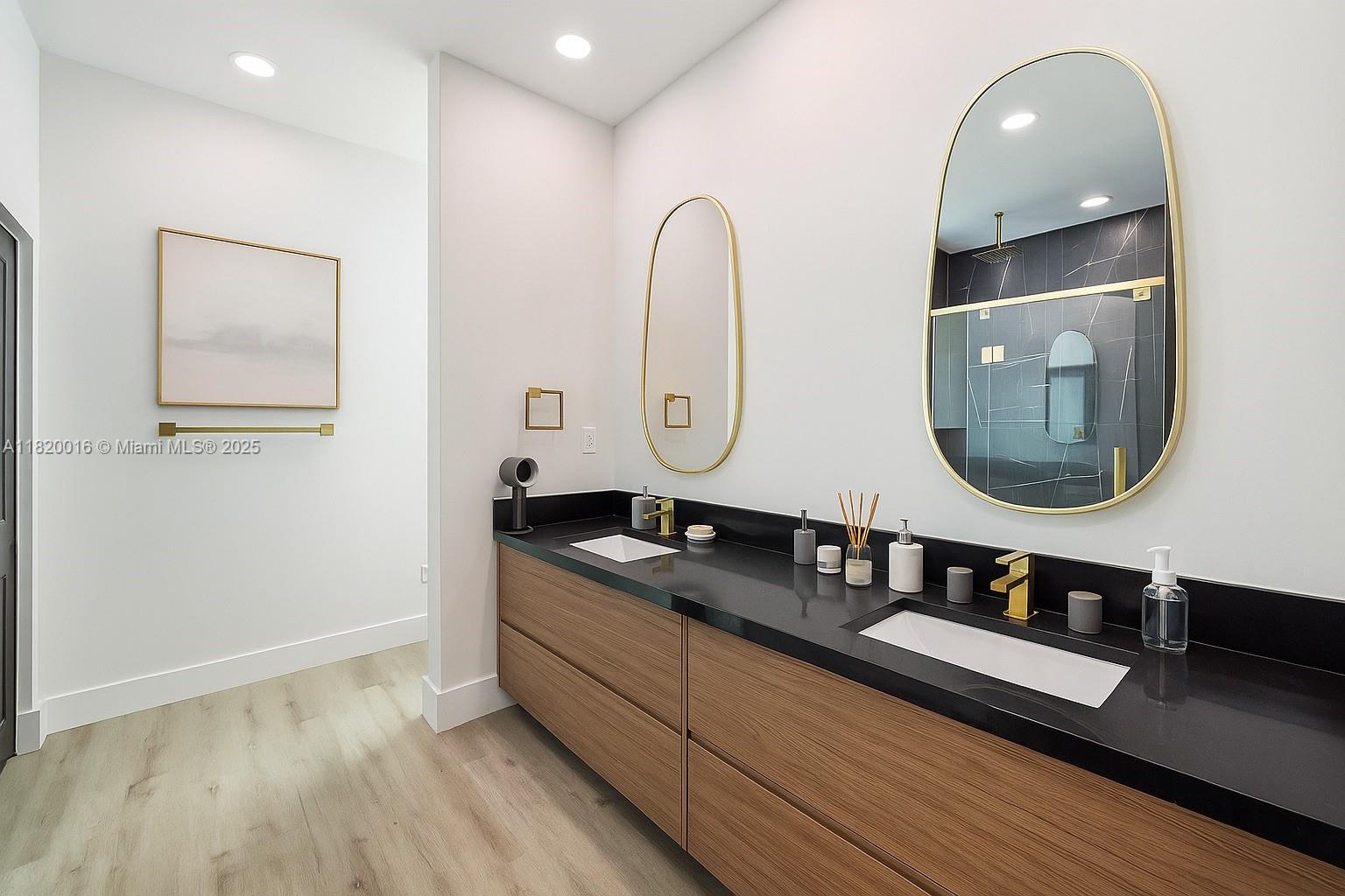 RAILWAY SHOPS ADDN 2ND AM - Residential