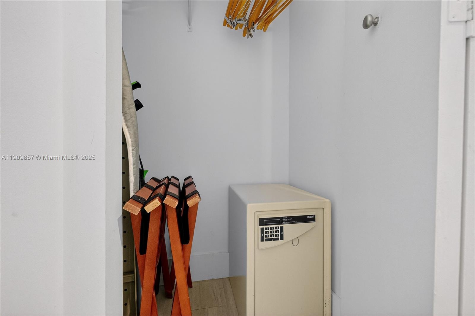 MUTINY PARK CONDO - Residential