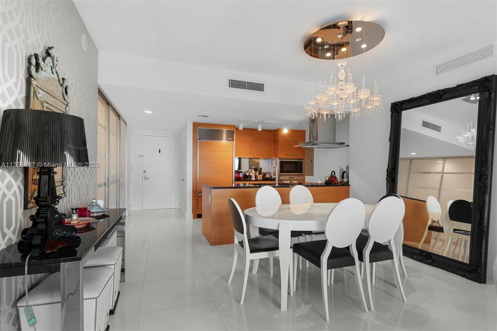 495 Brickell Ave 805