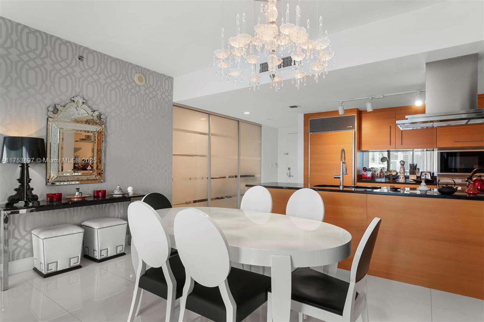 495 Brickell Ave 805
