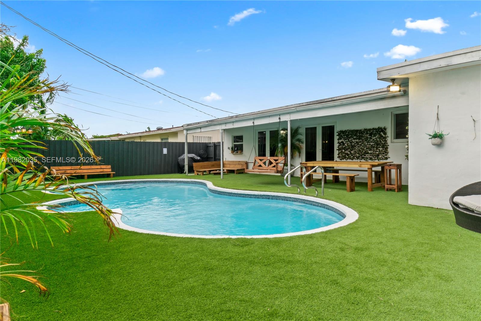 GREYKNOLL ESTATES - Residential