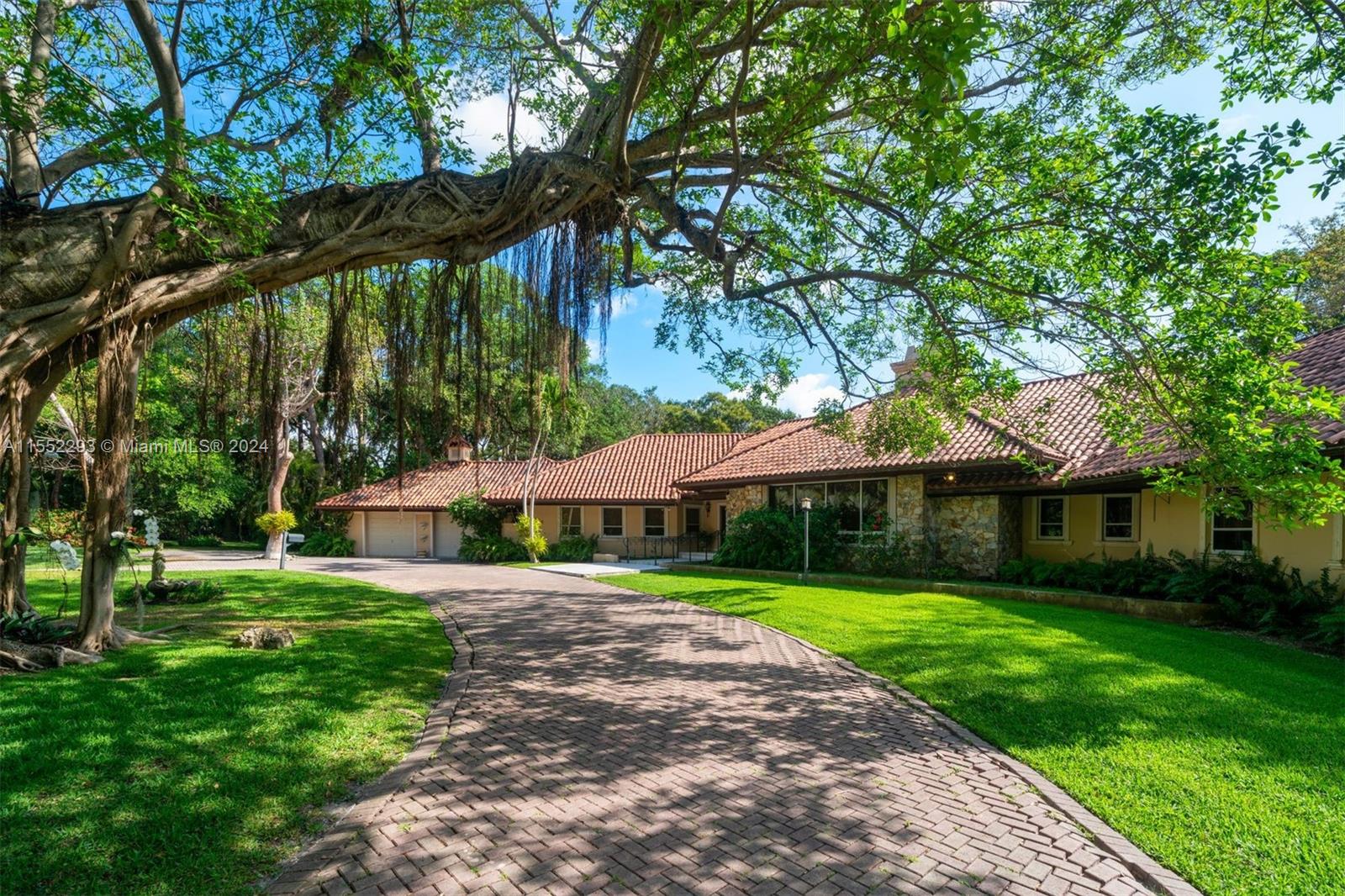 Property for Sale at 8805 Arvida Dr, Coral Gables, Broward County, Florida - Bedrooms: 9 
Bathrooms: 9  - $21,500,000